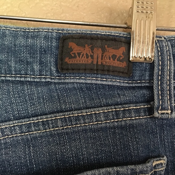 Levi’s - Picture 4 of 5